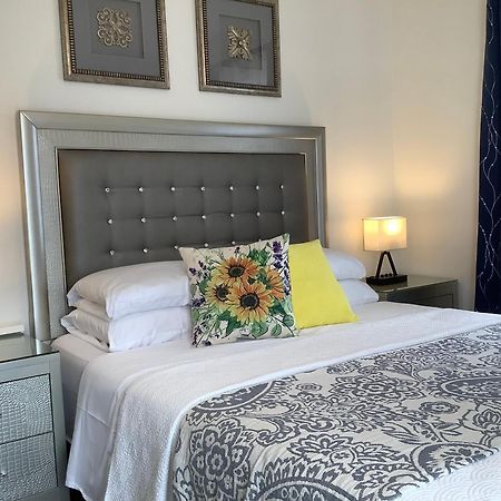 Via Veneto - Old Town Bed & Breakfast Niagara-on-the-Lake ภายนอก รูปภาพ