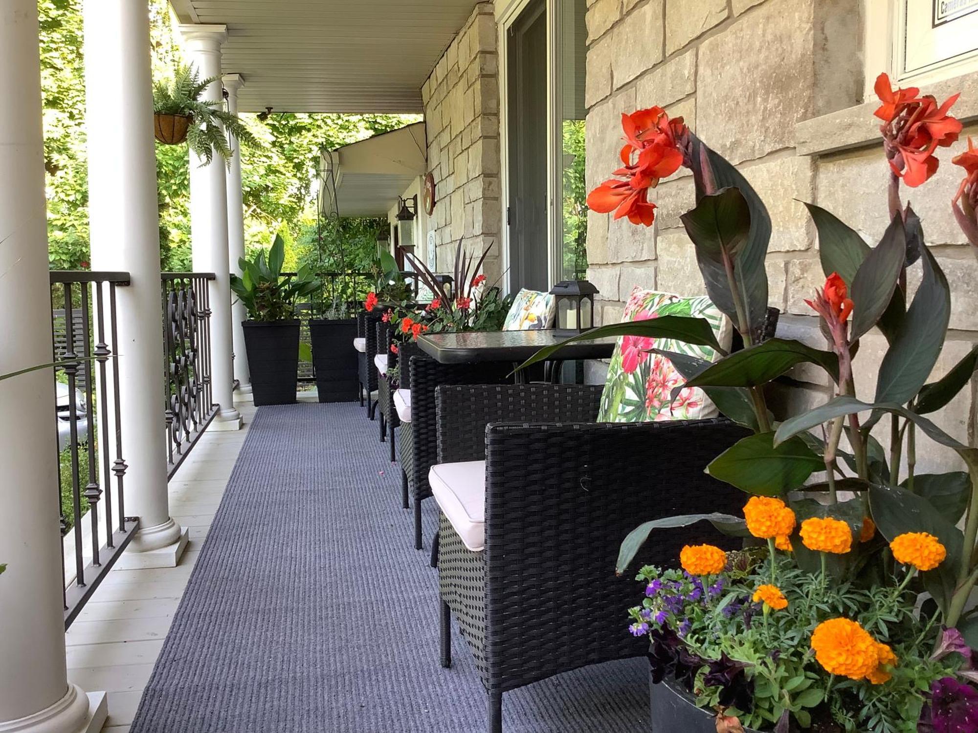 Via Veneto - Old Town Bed & Breakfast Niagara-on-the-Lake ภายนอก รูปภาพ